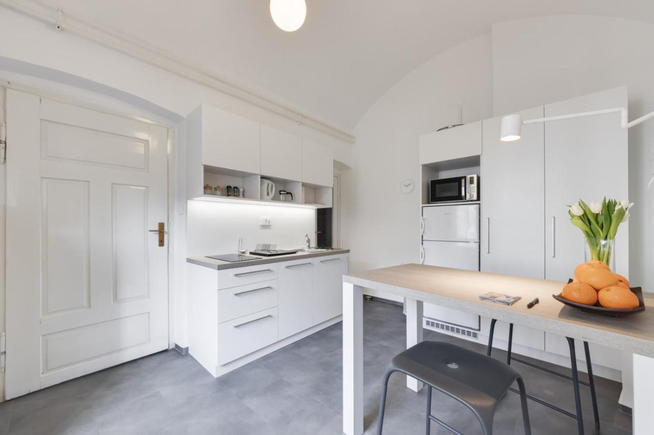 City Center Apartment With Parking Liubliana Exterior foto